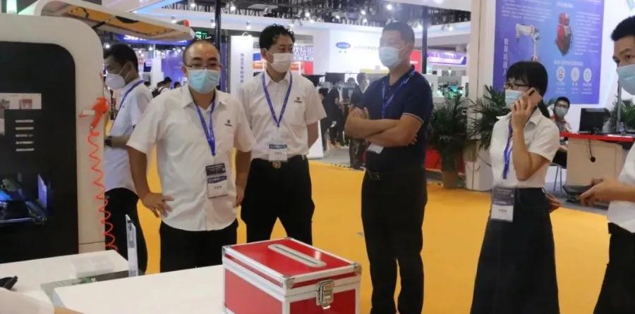 自動(dòng)焊錫機(jī)